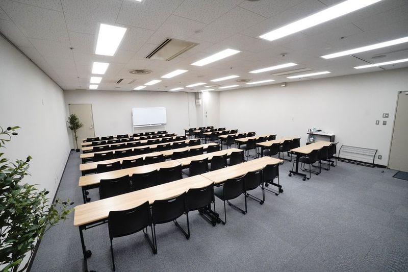 豊橋駅前ビル カルミア4Fレンタルスペース - 【豊橋駅前ビル カルミア4Fレンタルスペース】