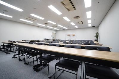 【豊橋駅前ビル カルミア4Fレンタルスペース】 豊橋駅前ビル カルミア4Fレンタルスペースの室内の写真