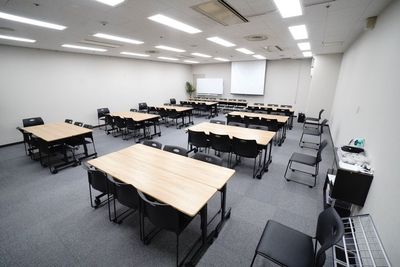 【豊橋駅前ビル カルミア4Fレンタルスペース】 豊橋駅前ビル カルミア4Fレンタルスペースの室内の写真