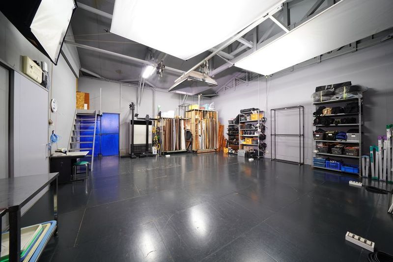 スタジオキリン Blackスタジオ - スタジオキリン