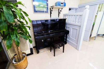 アップライトピアノ - ホテルたてしな　会議室 たてしな会議室の設備の写真