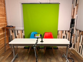 動画スタジオB・写真スタジオCの２室を占有利用できます。 - 【徒歩1分 駅前ビル】レンタルスペース オレンジワーク緑地公園店 【改装OPEN】オレンジワーク緑地公園「撮影スタジオ」の室内の写真