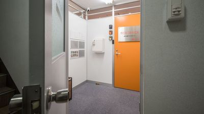 セキュリティ上、ドアは２重になっております。 - 麹町半蔵門ライズオフィス 麹町半蔵門ライズオフィス　一人用個室【TS-R 28】の室内の写真
