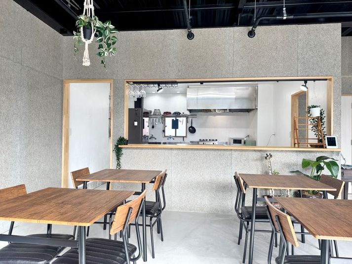 プロジェクター＆音響設備付きレンタルキッチン - 富士Base御殿場