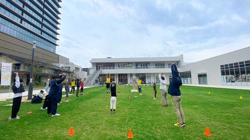 イベントスペース芝生広場 - LIVINGTOWN みなとみらい