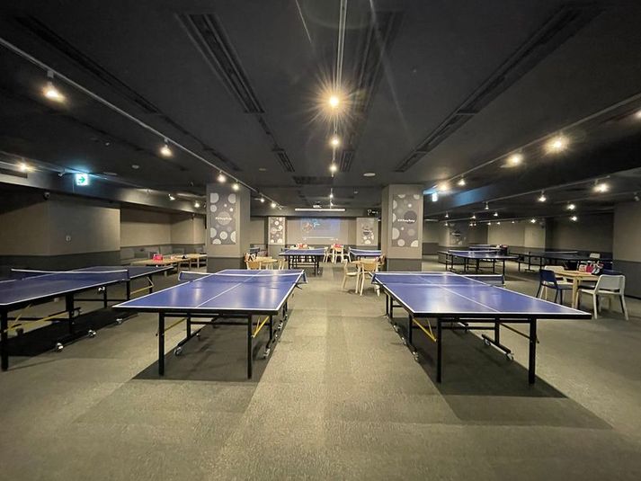 東京Ping Pong - 歌舞伎町の大型アミューズメントバー「東京PingPong」