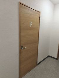 Fスタジオ入口 - レンタルスペース　スタジオEGG琴似店　Fスタジオ レンタルスペース スタジオEGG琴似店 Fスタジオの室内の写真