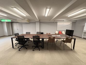 Room-B 西鉄久留米駅至近。会議向けレンタルスペースです。 - NSビル