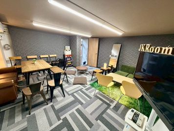 深夜まで騒ぎ放題‼️横浜駅徒歩５分🚶１階広々、リフォームしたてで綺麗なキッチンありパーティールームオープン‼️ - JK Room 横浜 志村マンション