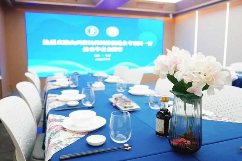 掲載している写真は利用イメージ・過去の設営例です。
備品や装飾、飲食物等は原則として含まれておりません。 - 華青会ビル　青麦国際　-１F多目的スペース 青麦国際【-1F多目的スペース】早稲田大学近　30人までの室内の写真