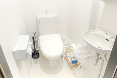 共用部：男子トイレ - 794_SpemoLIVING京都五条2nd レンタルスペースの室内の写真