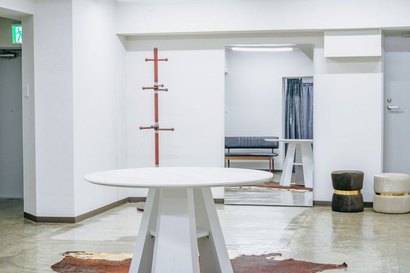 Space New Authentic　スペースB - New Authentic