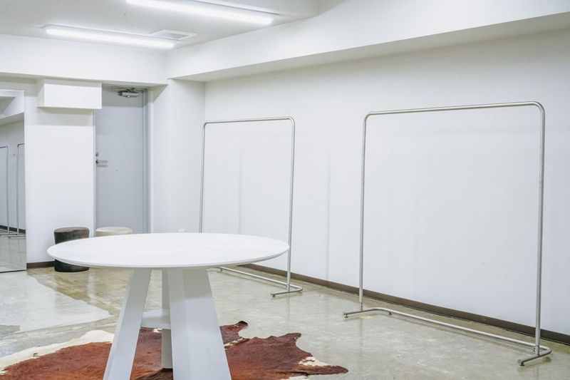 Space New Authentic　スペースB - New Authentic