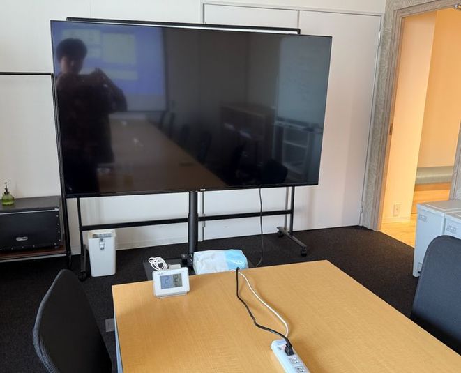 6〜8名セミナー/研修/会議スペース（中会議室） - ミートアップカフェ西新宿