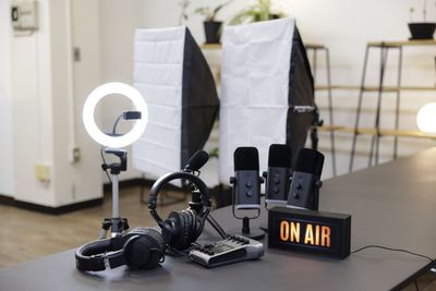 撮影器具も完備しております - レンタルプレゼンテーション&会議室「ENTK(エンタク)」 【駅近！徒歩5分】オシャレで機能充実のレンタルルーム / 会議室の設備の写真