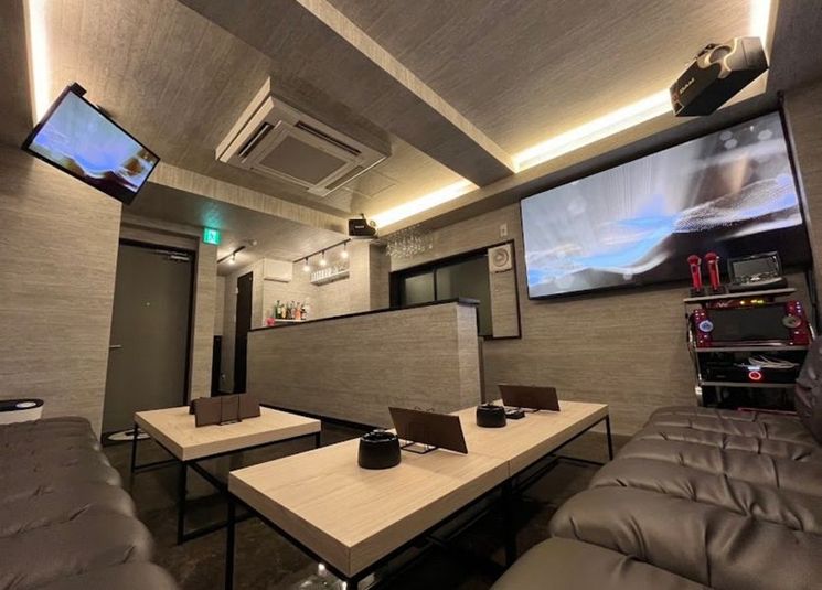 カラオケ・ダーツ完備パーティスペース - privateBAR 鈴-BELL-