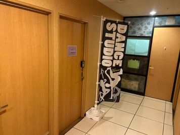 レンタルスタジオ　SHAREL レンタルスタジオ　シェアルの入口の写真