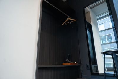 - LOCKER ROOM -
STUDIO A内に設けております。
安心してトレーニングウェアにお着替えいただけます。 - HALLEL 半蔵門店 【STUDIO A】利用 （個室スタジオ）の室内の写真