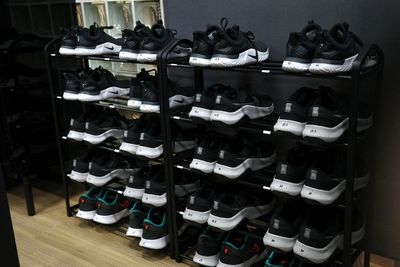 - SHOES -
22.5cm〜30cmまで、NIKEのワークアウト用シューズを無料でレンタル可能です。 - HALLEL 代々木上原店 【STUDIO】貸切利用の室内の写真