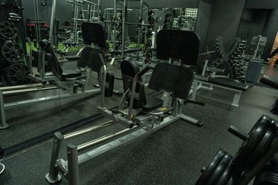 - STUDIO（ジムエリア）-
上質で洗練された空間になっており、海外より厳選したバリエーション豊かなマシンを揃えています。 - HALLEL 代々木上原店 【STUDIO】貸切利用の室内の写真