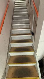 1Fの階段ポールにキーボックス設置 - 水上亭 貸切!レンタルルーム飲食持込自由＆ゴミ捨てOK 豊橋駅近~20名の室内の写真