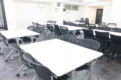 心斎橋本町レンタルスペース会議室 会議室の室内の写真