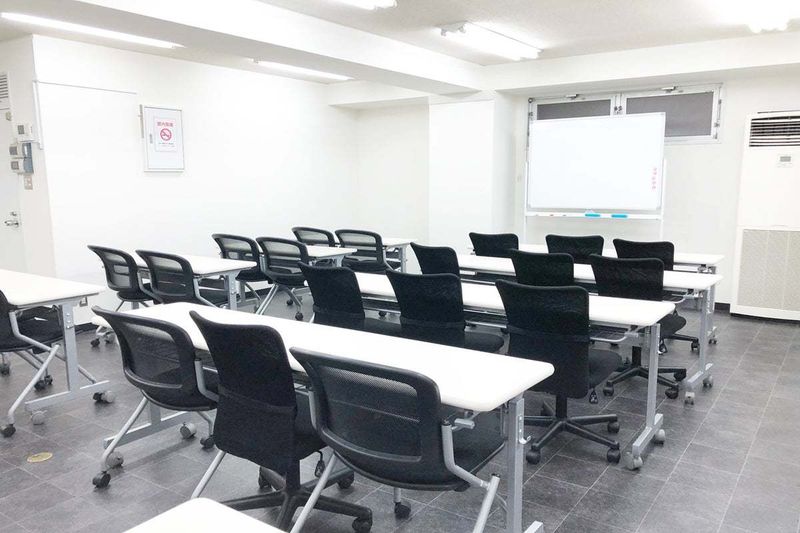 会議室 - 心斎橋本町レンタルスペース会議室
