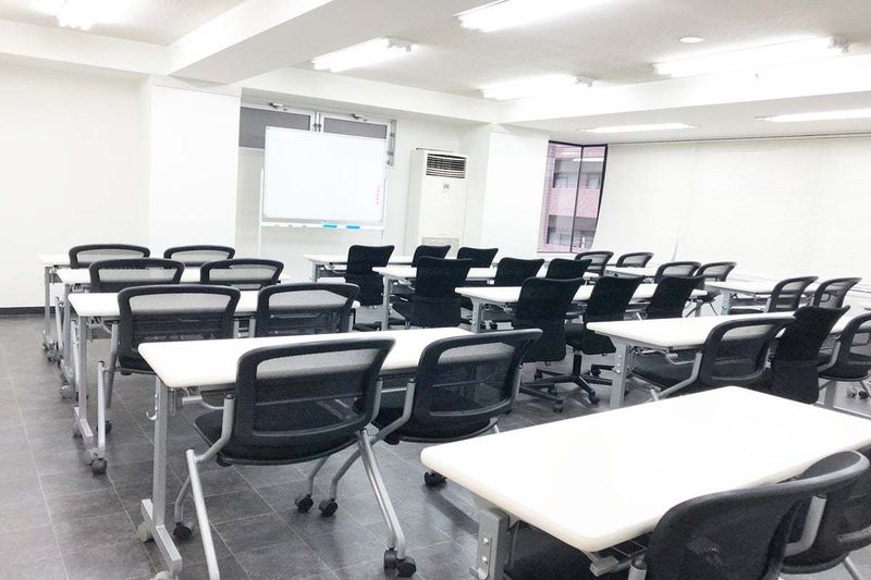 会議室 - 心斎橋本町レンタルスペース会議室