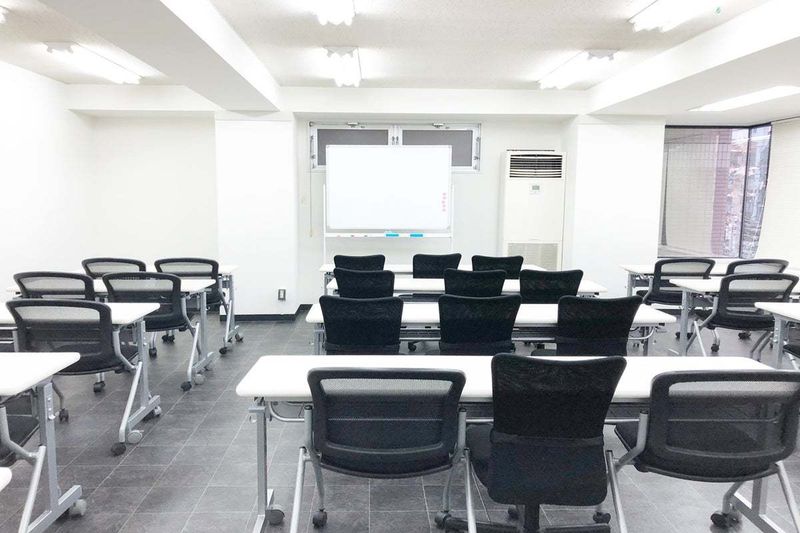 会議室 - 心斎橋本町レンタルスペース会議室