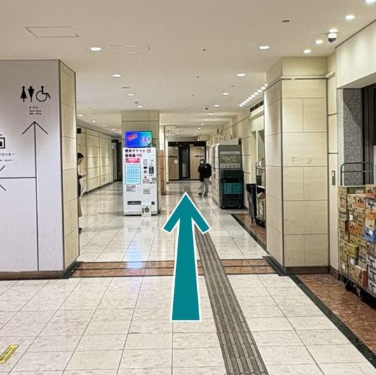 CocoDesk [SQ-22]  - CocoDesk [SQ-22] ウイング新橋　B1F 多目的トイレ付近　２２番ブース