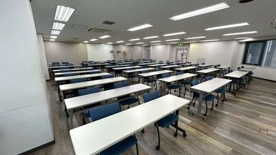 【水道橋駅 徒歩6分】名着席可能！会議・セミナーに最適な会議室☆無料Wi-Fiあり[4階XL会議室] - LMJ東京研修センター