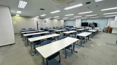 【水道橋駅 徒歩6分】名着席可能！会議・セミナーに最適な会議室☆無料Wi-Fiあり[3階L会議室] - LMJ東京研修センター