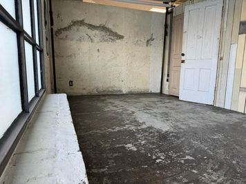 ルーム3（撮影スタジオ内）：
自然光もきれいに入ります！ - ヴィンテージ撮影スタジオ DOT2（ドットツー）の室内の写真