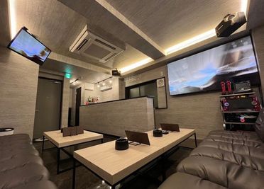 privateBAR 鈴-BELL- カラオケ・ダーツ完備パーティスペースの室内の写真