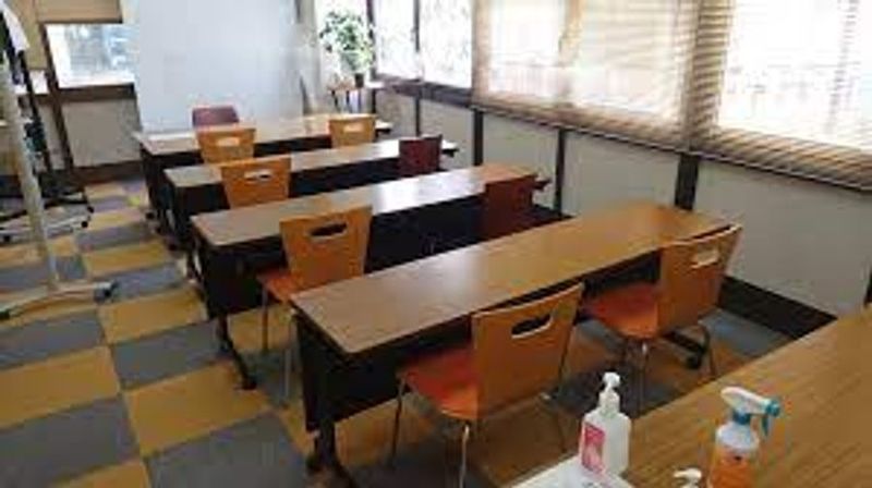 小ルーム ＪＲ徳島駅近く貸し会場 - 貸し会議室、レンタルスペース／リヴィング・ラボとくしま