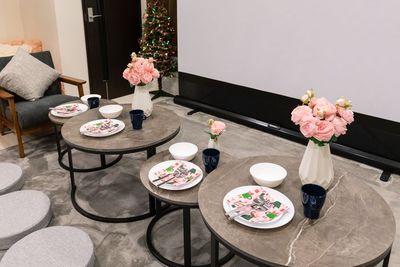 元町駅2分<24H>パーティ❤女子会❤映画鑑賞❤デート❤大型画面 usy　黒の室内の写真