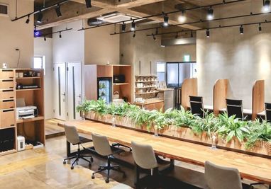 GARAGE MACHIDA 境川店 カフェ＆コワーキングGARAGE MACHIDA境川店の室内の写真