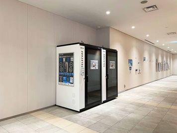 🌟土日祝3時間990円🌟【テレキューブ】emCAMPUS EAST。視線と音を遮る、プライベートな集中環境。(312−01) - テレキューブ emCAMPUS EAST