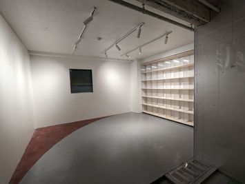 ものづくりの街「東京のブルックリン」と言われる蔵前駅から徒歩1分！一時的な撮影利用やショップ内スペースの長期貸し出しも可能です！ - 透明書店