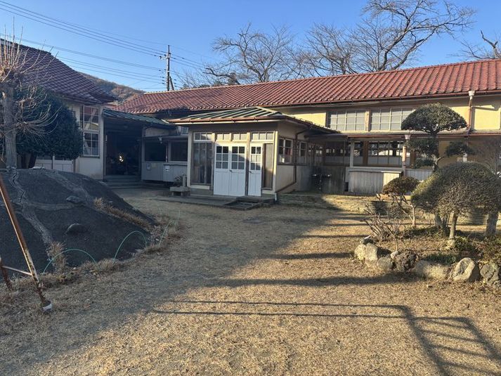 木造校舎を利用した撮影スペース - 旧小川町立小川小学校下里分校