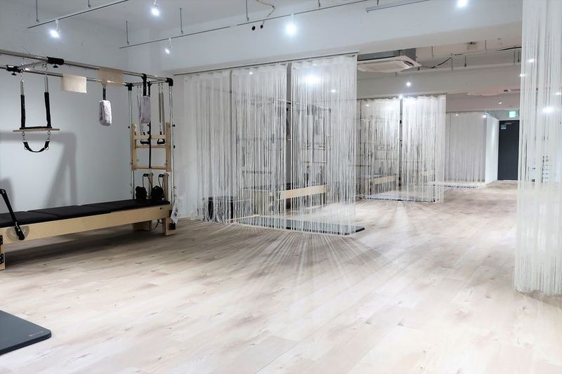 マシンピラティス・ヨガレンタルスタジオ 関内店ブース② - sr pilates studio 関内