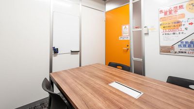 ホワイトボード完備 - 渋谷桜丘ライズオフィス 渋谷桜丘ライズオフィス会議室の設備の写真