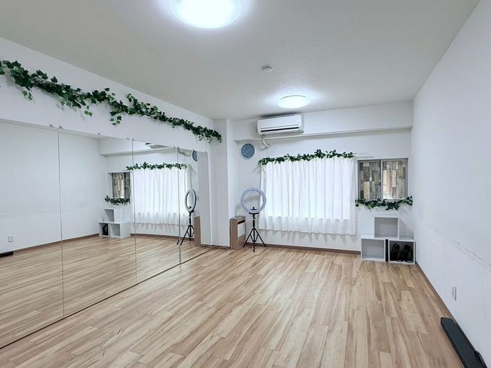 《VILLENT梅田ダンススタジオ402》 - 《VILLENT西梅田》