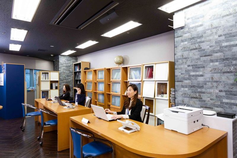 オンライン会議や商談、打ち合わせで使える（4-6名）中会議室 - シェアオフィス・コワーキングスペース　ステージライン仙台駅前