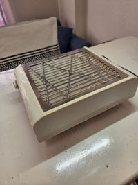 ネイル用の集塵機(マシンで削ったダストを吸い取ります) - アールアイシェアスペース レンタルサロンの設備の写真