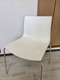 椅子２脚 - アールアイシェアスペース レンタルサロンの設備の写真