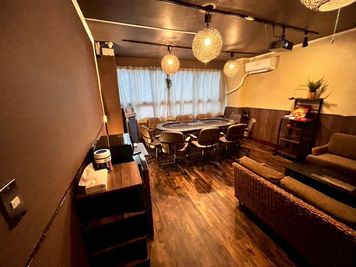 FAMILYPOT 淀屋橋駅7分,肥後橋駅3分 バリ風スペース 【FAMILYPOT】肥後橋駅徒歩4分 バリ風パーティスペースの室内の写真