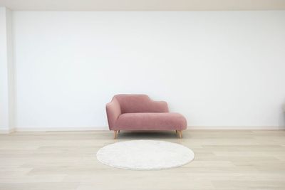 ２人掛けピンクソファー・円形ラグ - LULU HOUSEの設備の写真