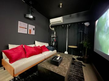 818_CINEMA大阪十三 レンタルスペースの室内の写真