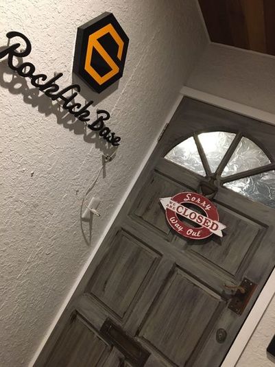 西院・右京区地区、美容師さん向けシェアサロン左側 - RockackBase(ロッカクベース)